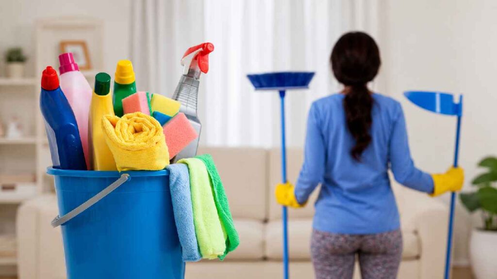 Apakah Bersih-Bersih Rumah Termasuk Olahraga? Ini Kata Dokter Ahli