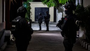 Teror Bom Hari Pertama Sekolah, Siswa SD Jagakarsa Dievakuasi Massal